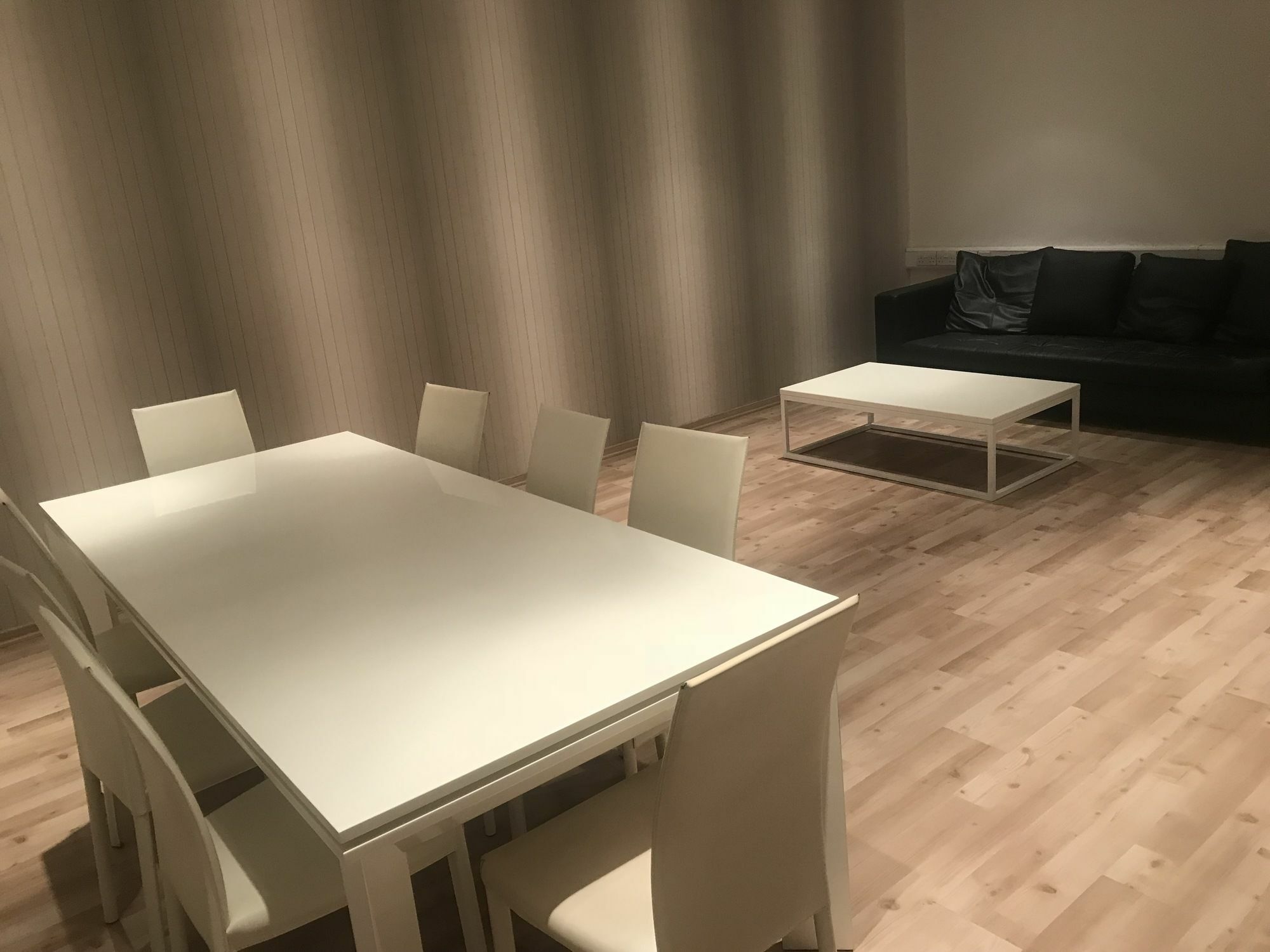 Finikoudes Luxury Apartments Lárnaka Eksteriør bilde